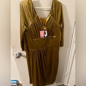 Vixen gold dress. Velvet. Good stretch. Wiggle. Retro. Pinup.